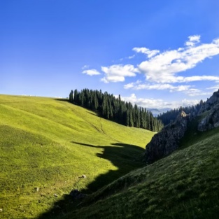 Exploring Xinjiang’s Unique Weather Patterns