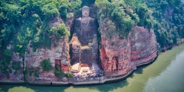 Día 4: Chengdu - Leshan