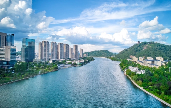 일 1: 산 황 도착