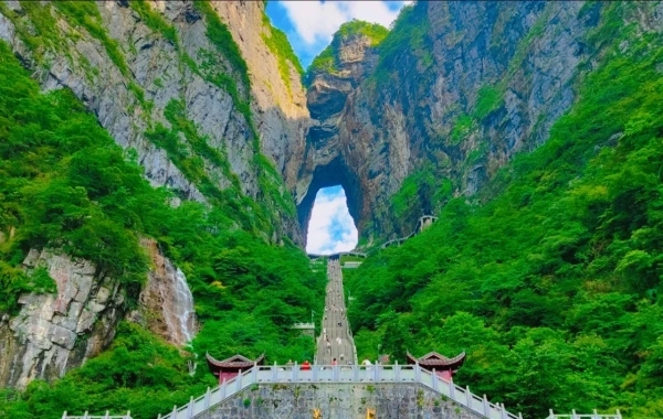 Day 3: Zhangjiajie-Furong Ancient Town